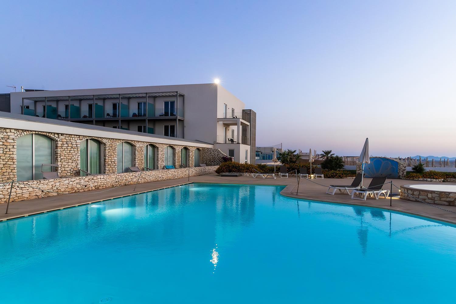 Hotel Baia Dei Mulini & 4*